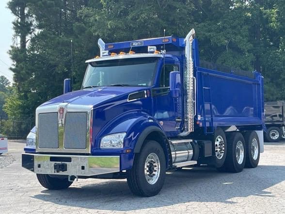 2025 Kenworth T880 image 13