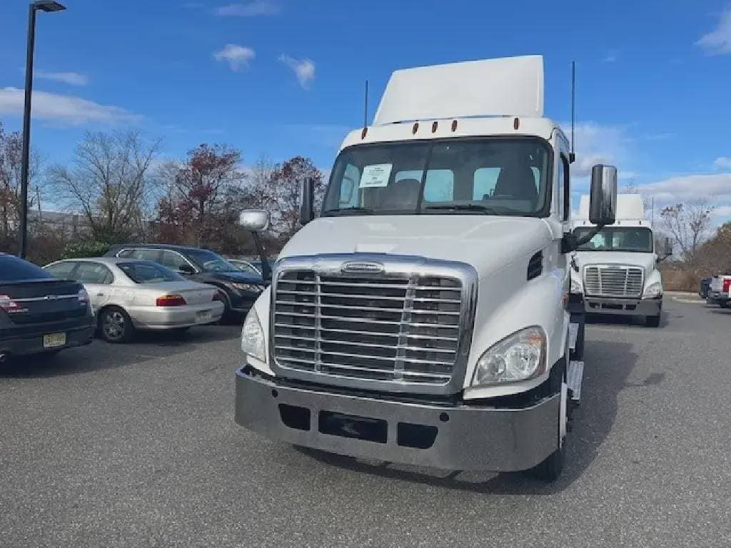 2020 Freightliner Cascadia 113 image 4