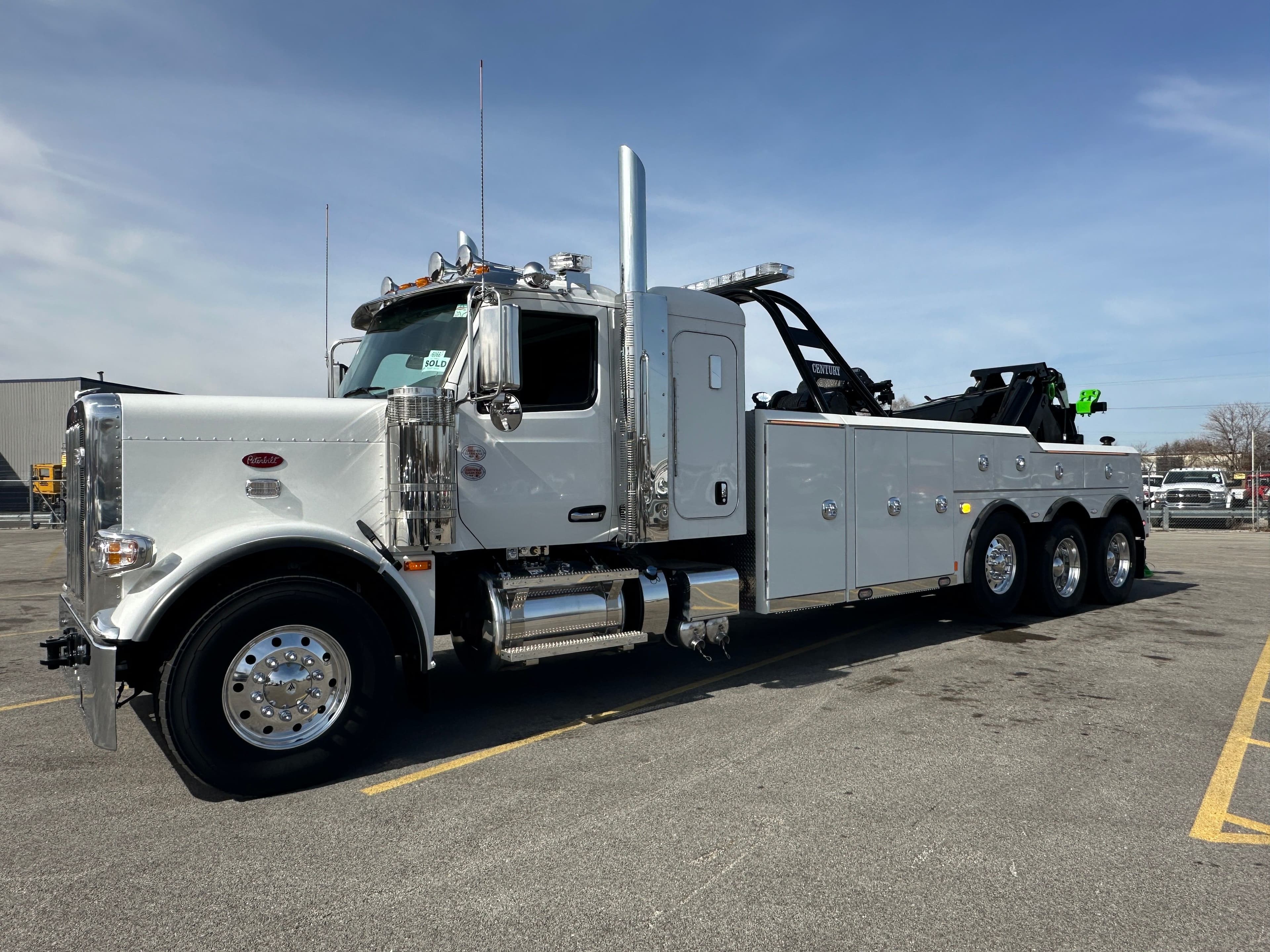 2025 Peterbilt 589 CENTURY 9055XL  (SK#: 6066C)  image 1