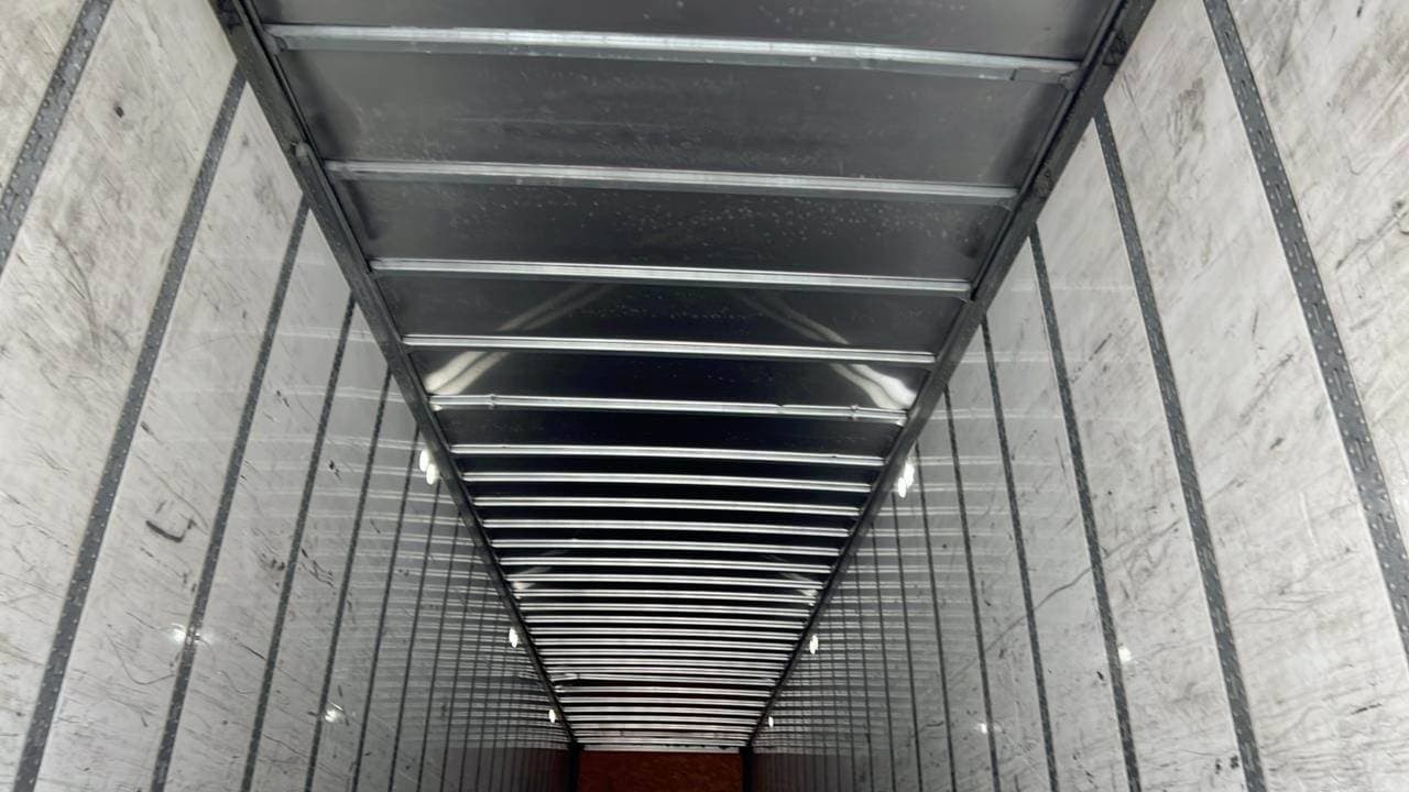 2015 Stoughton 53 ft Dry Van Trailer image 9