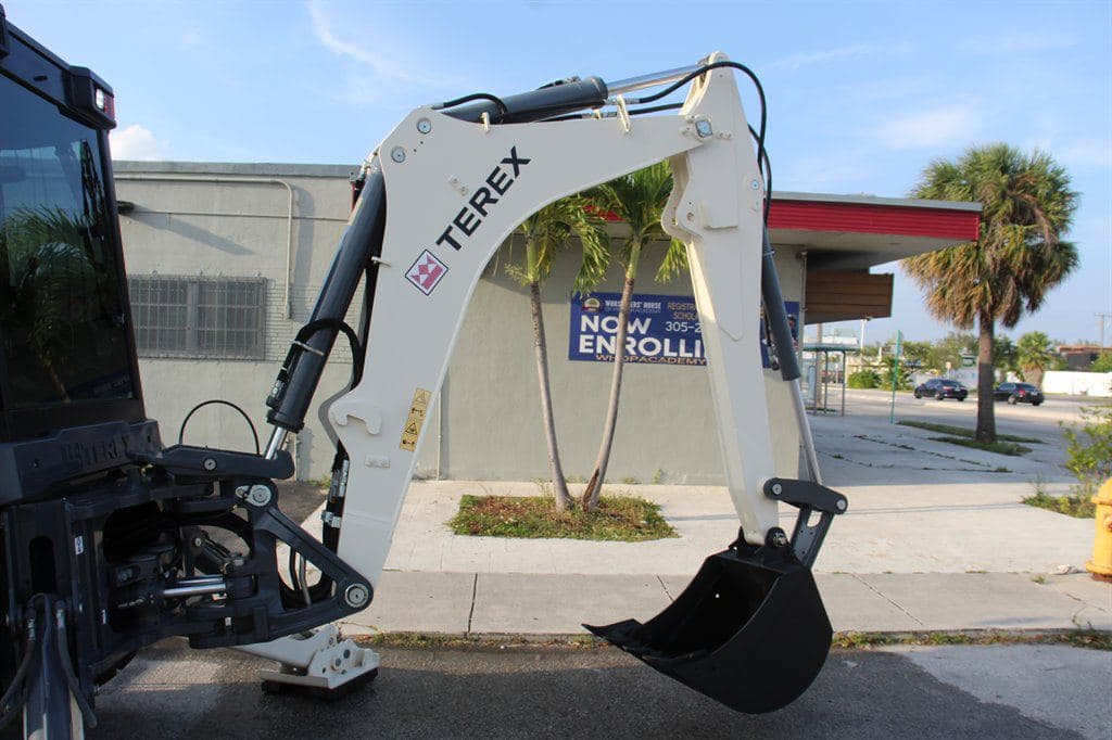 2016 Terex TLN830 image 21