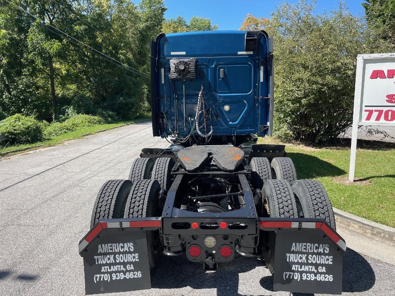 2020 Freightliner Cascadia 126 image 4