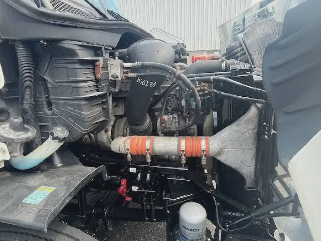 2019 Freightliner Cascadia 113 image 11