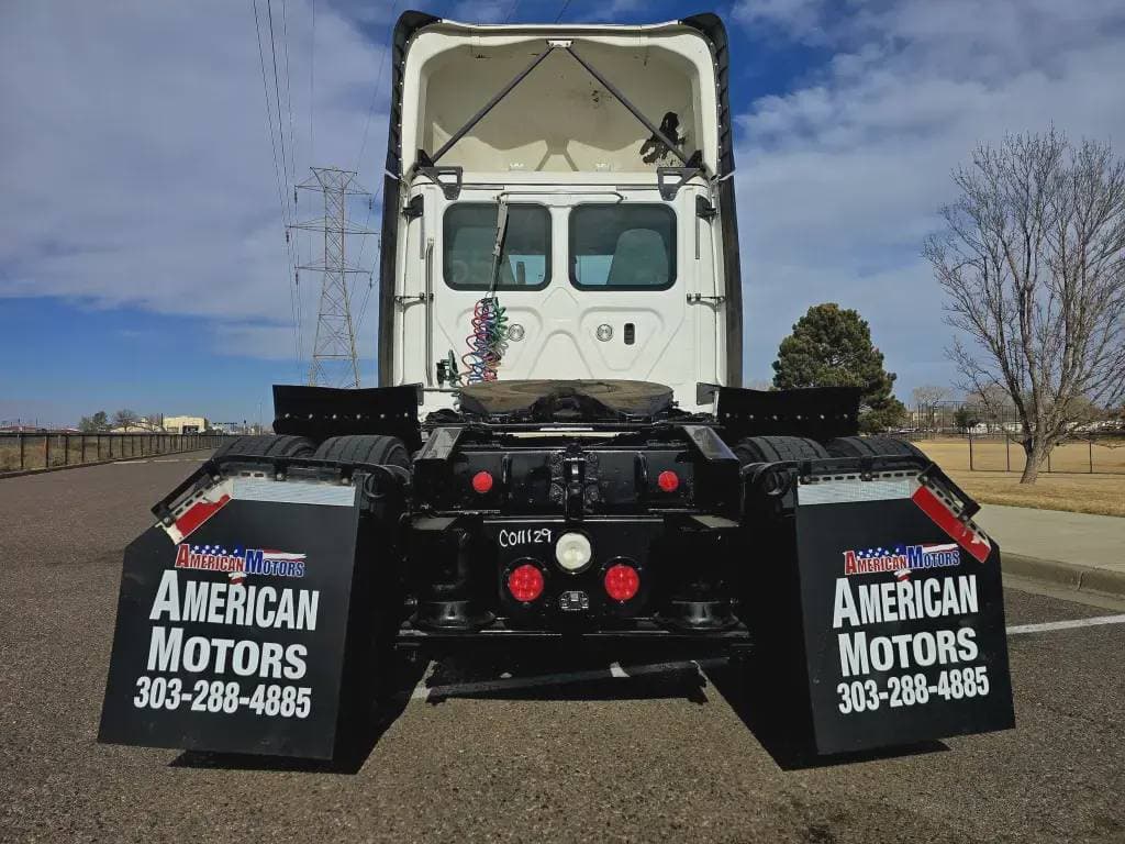 2018 Freightliner Cascadia 113 image 7