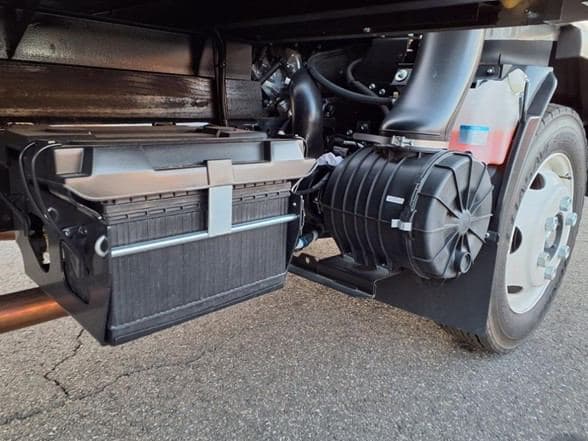 2025 Isuzu NRR image 10