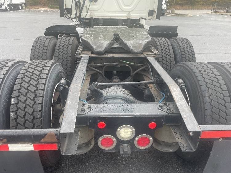 2018 Freightliner Cascadia image 8