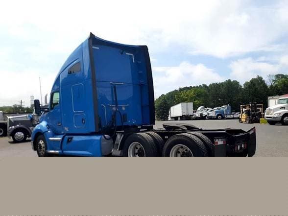 2019 Kenworth T680 image 3