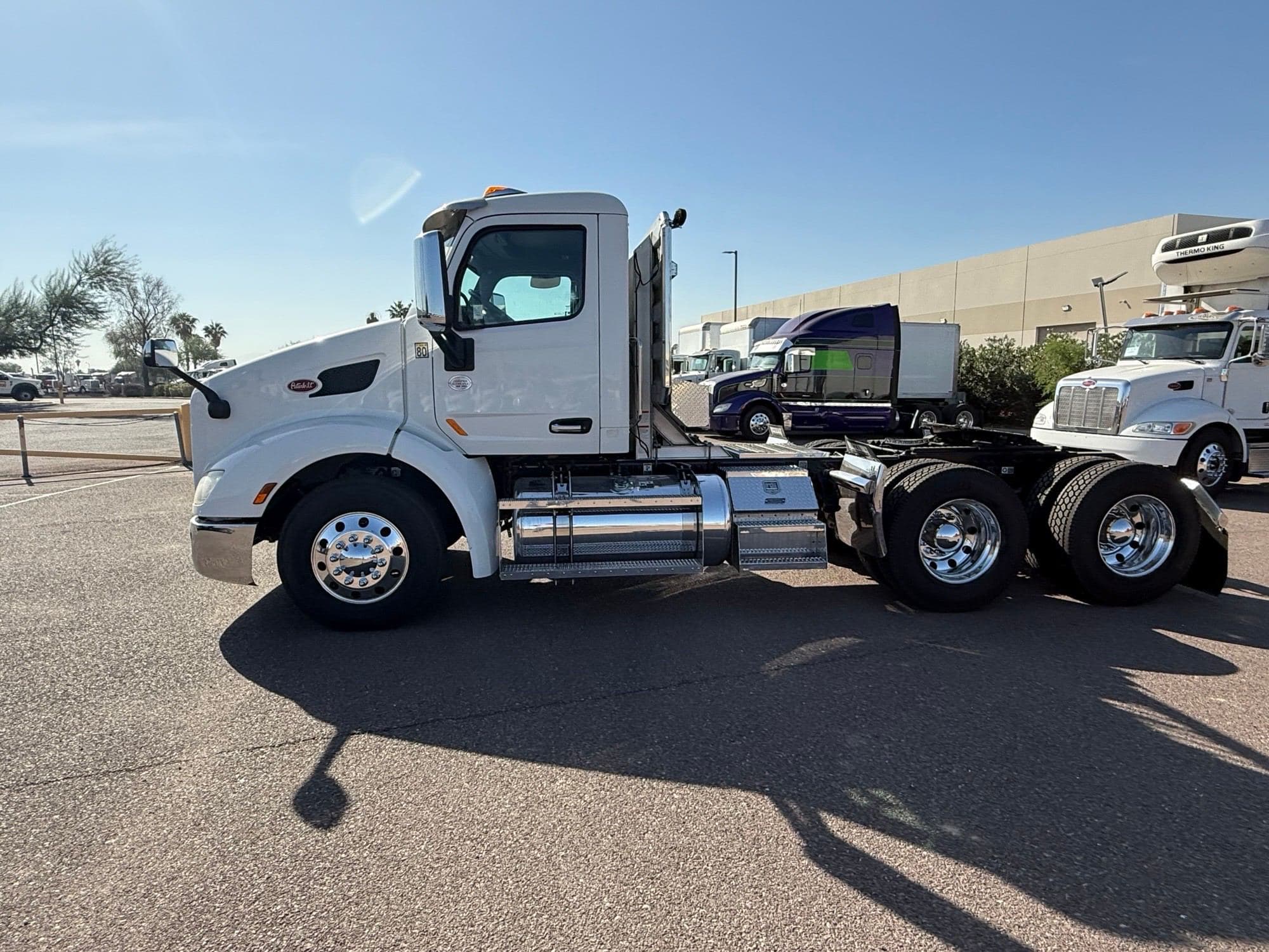 2020 Peterbilt 579 image 2