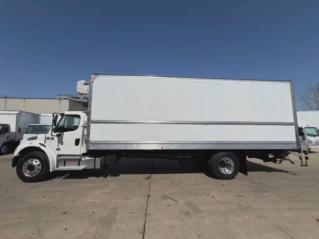 Used 2019 FREIGHTLINER Reefer/Refrigerated Truck - Food Truck, Box Truck - Straight Truck - BUSINESS CLASS M2 106 image 9
