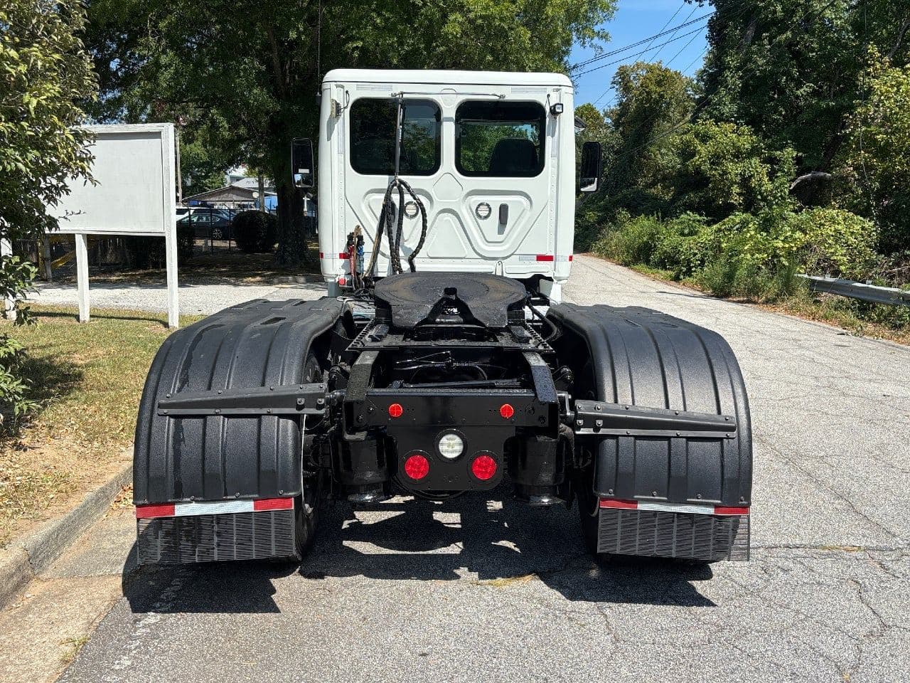 2019 Freightliner Cascadia 113 image 12