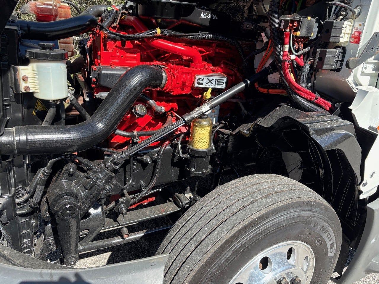 2018 International LT625 image 16