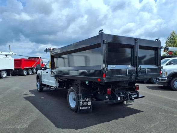 2024 Ford F550 image 6