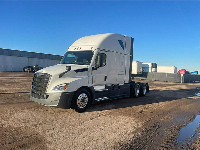 2024 Freightliner Cascadia 126 image 2