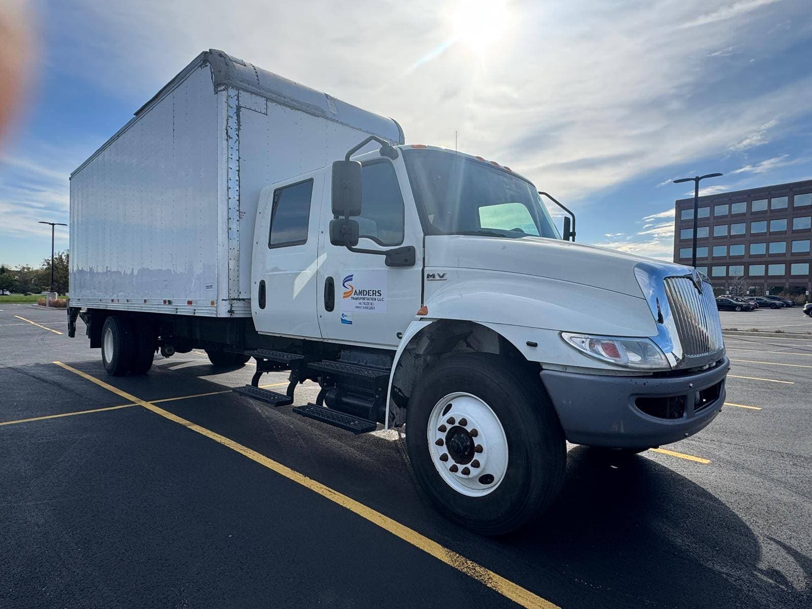 2018 International MV607 image 2
