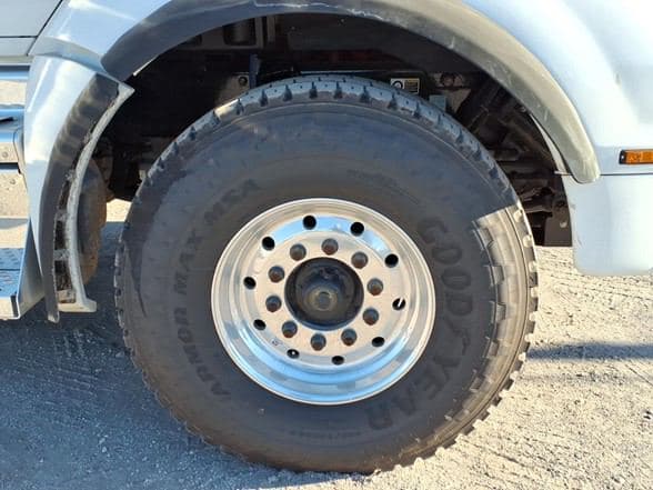 2026 Kenworth T880 image 9