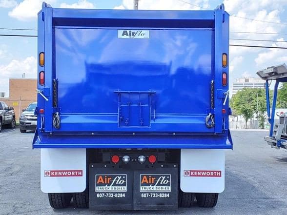 2025 Kenworth T880 image 4