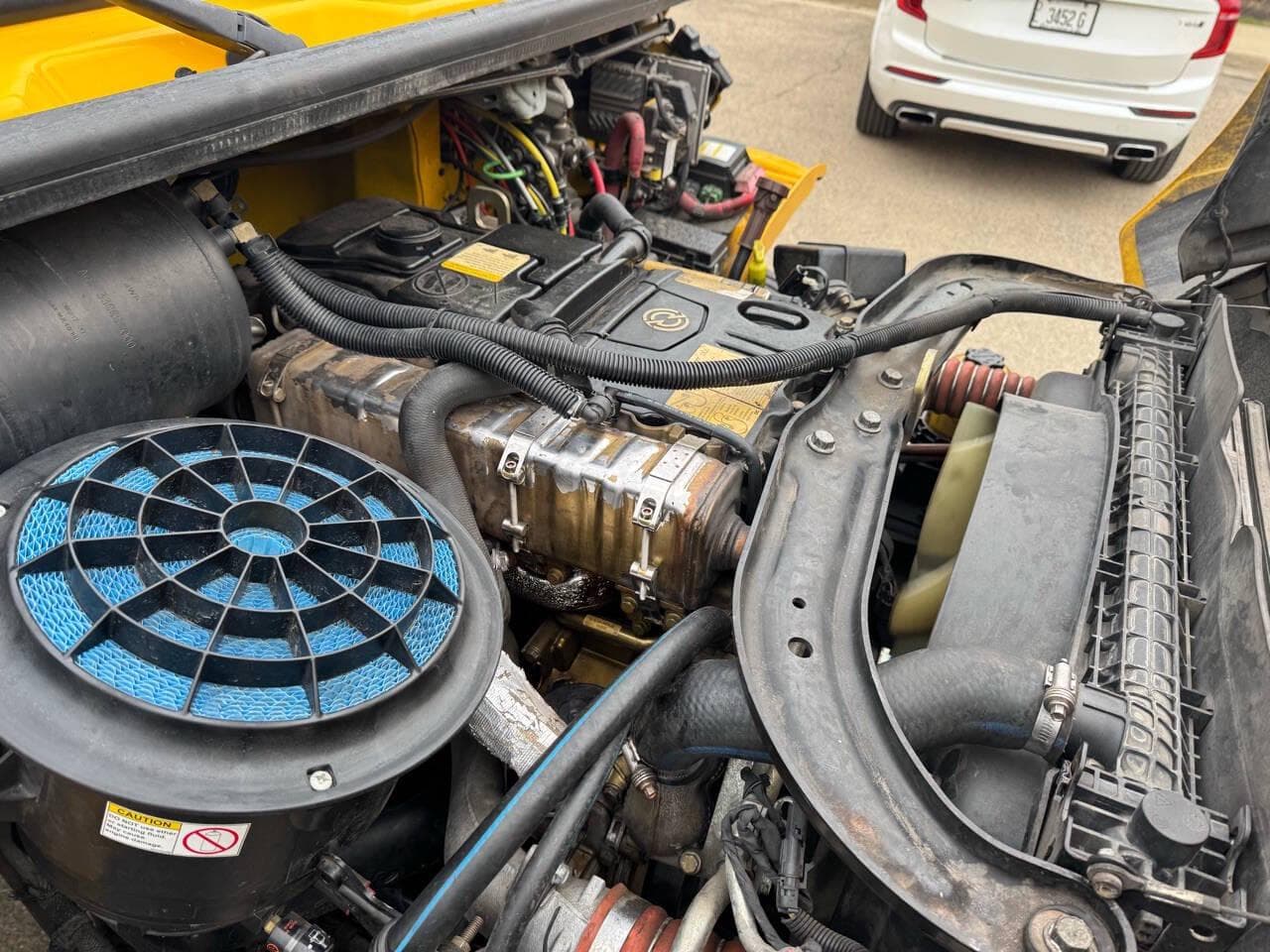 2018 Freightliner M2 106 image 8