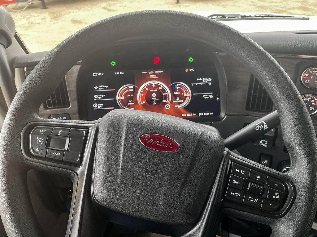 2024 Peterbilt 567 image 10