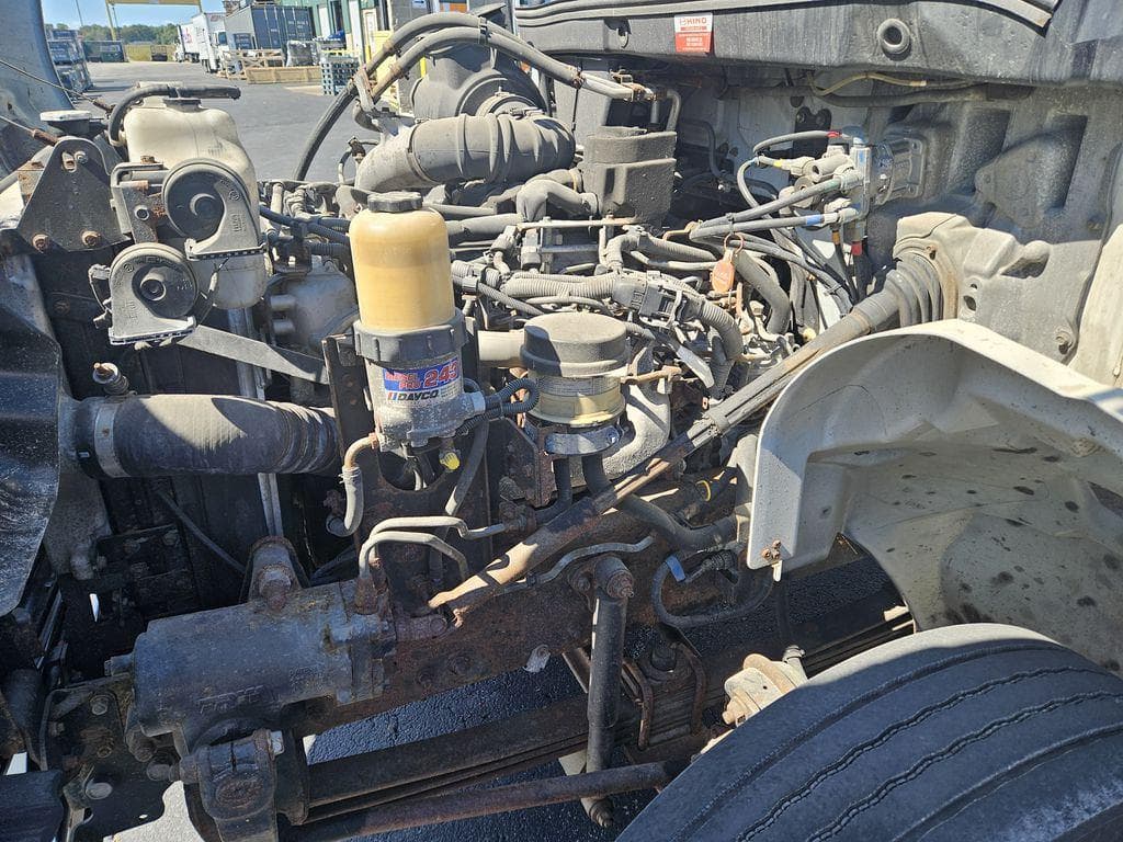 2019 Hino 338 image 11