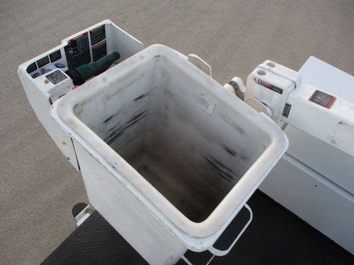 2018 Ford F550 SUPER CAB BUCKET TRUCK 4X4 image 28