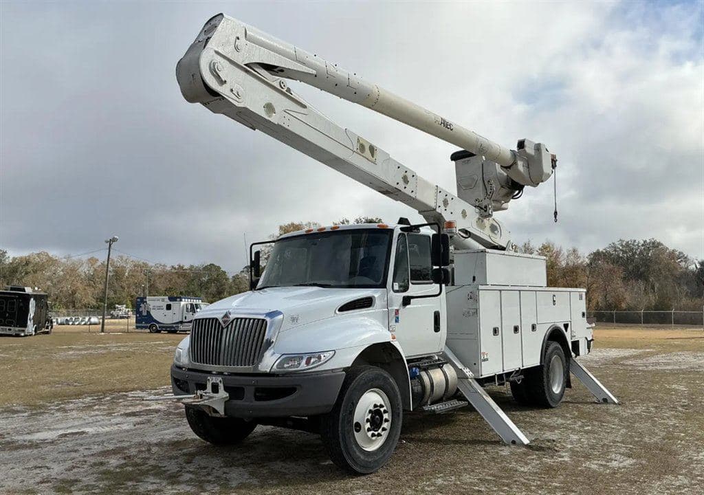 2018 International 4300 image 2