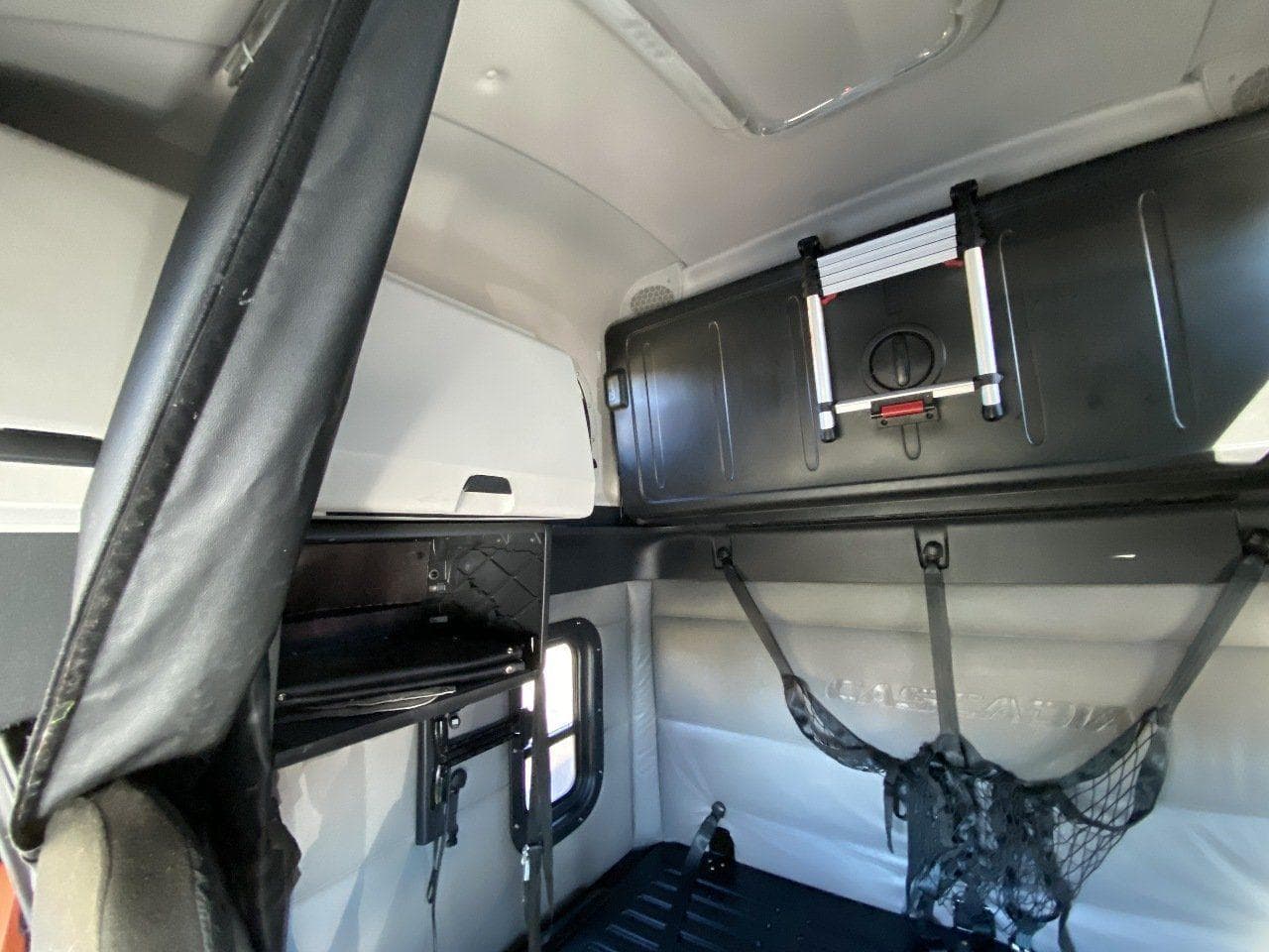 2022 FREIGHTLINER Cascadia CA126 * Tandem Axle Sleeper image 14