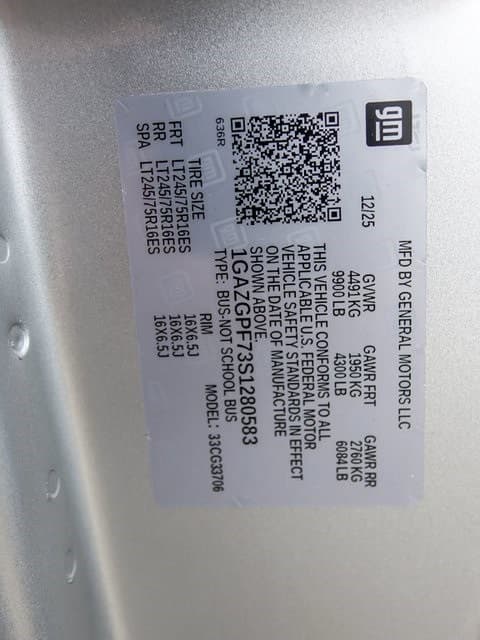 2025 Chevrolet Express 3500 LT 15 Passenger Van image 21