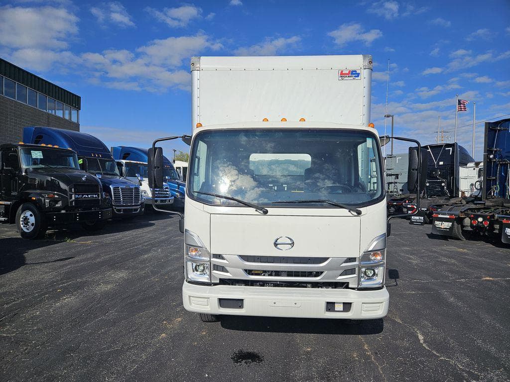 2023 Hino Conventional Type Truck image 8