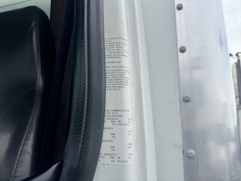 2017 International 4300 image 24