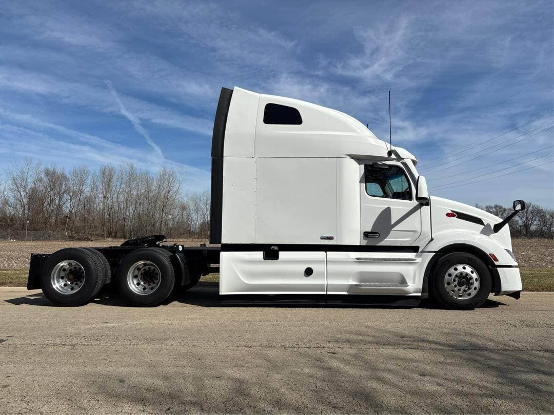 2024 Peterbilt 579 image 7