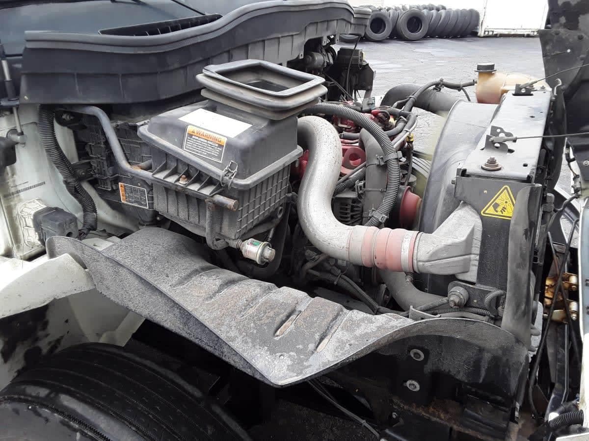 2022 International MV607 10 ft Box Truck - 260HP, 6 Speed Automatic image 9