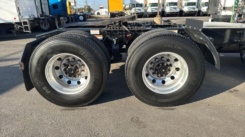 2021 Freightliner Cascadia image 17