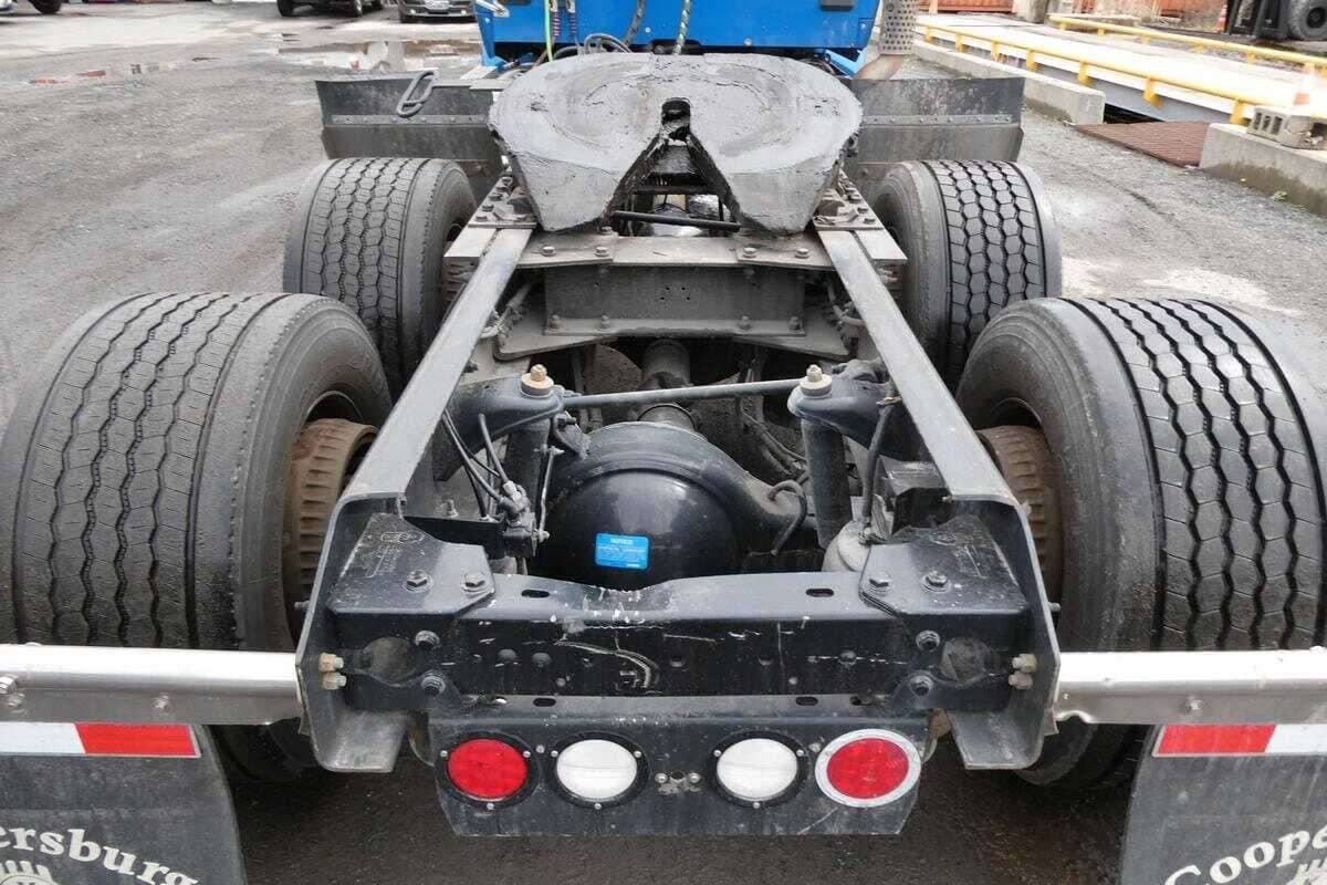 2017 Kenworth T880 image 5