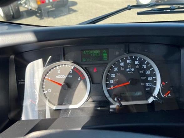 2024 Isuzu 3500 image 13