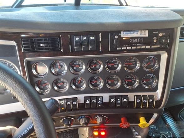 2026 Kenworth W900 image 14