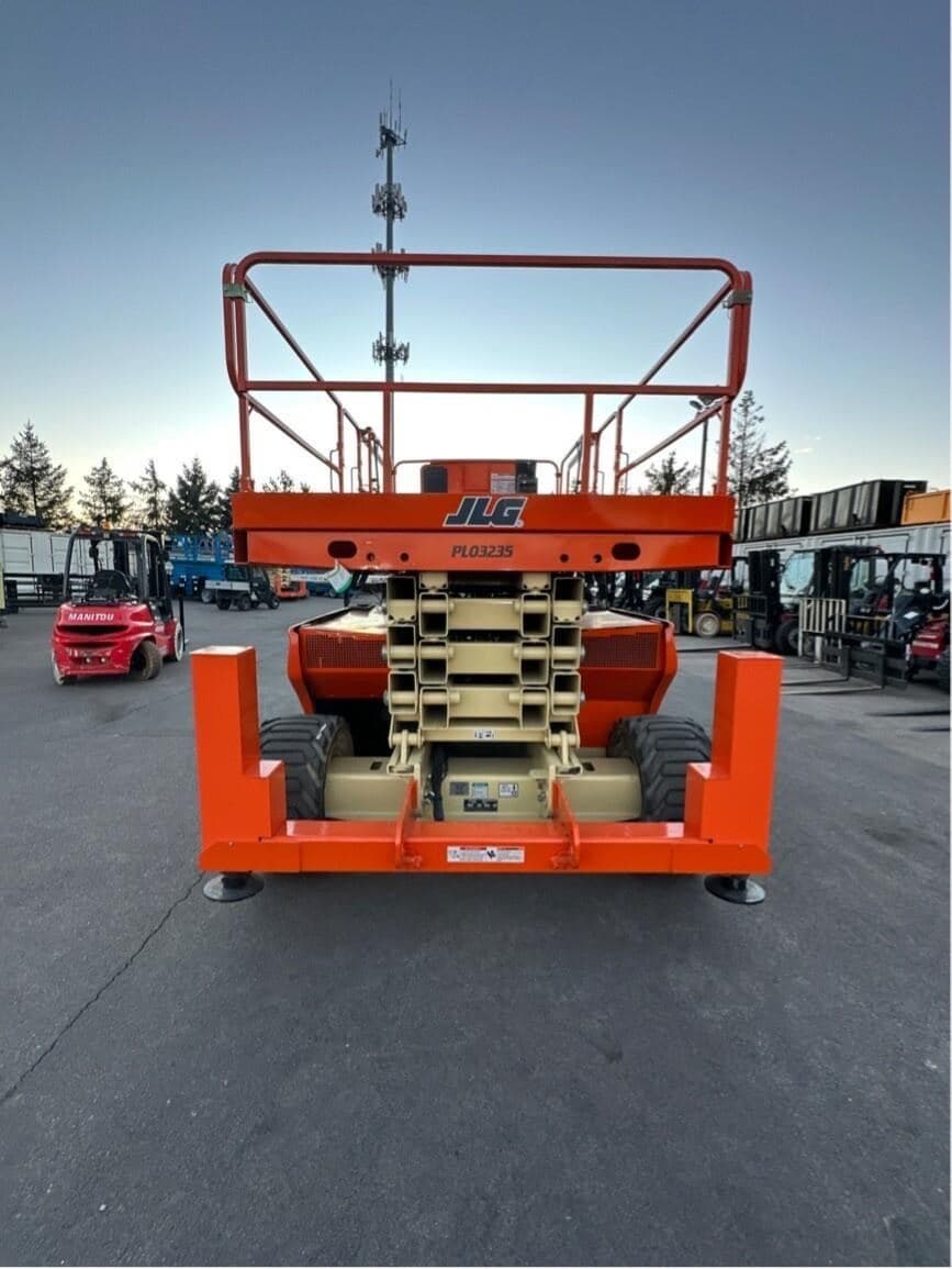2011 JLG 4394RT PL03235 image 4