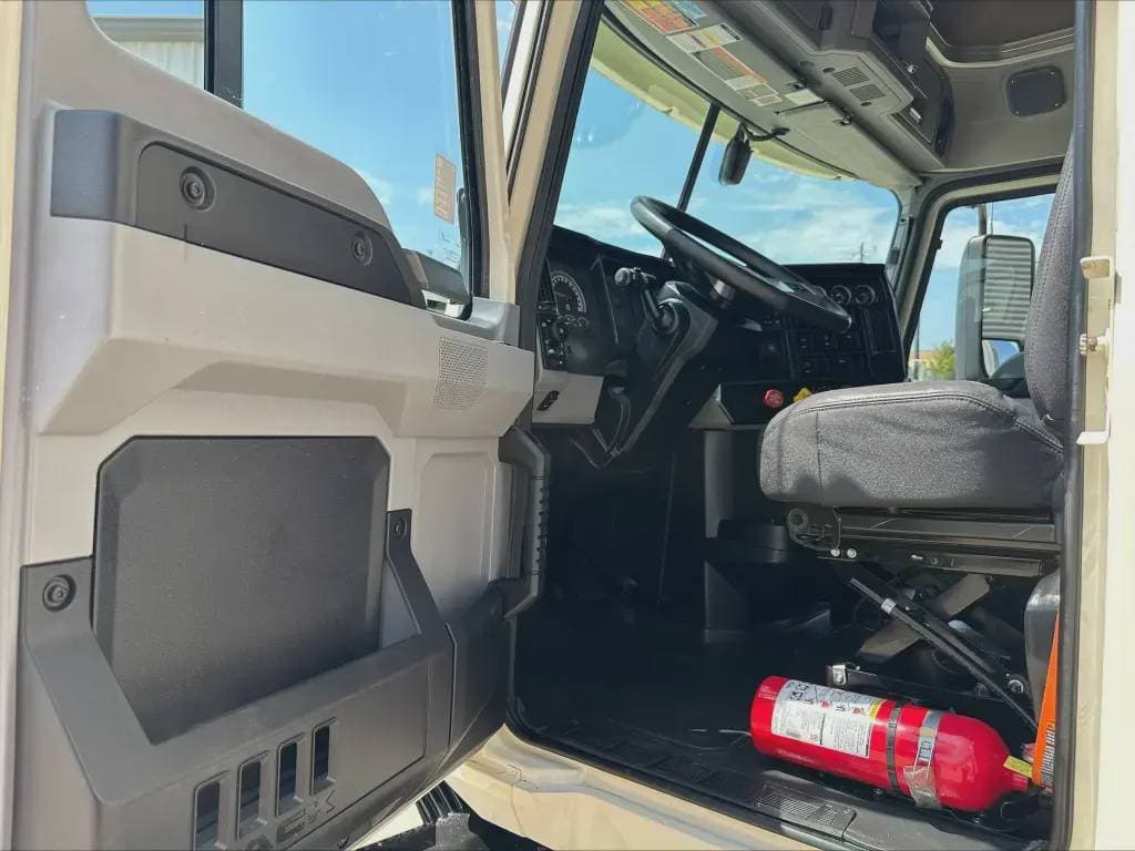 Used 2023 MACK Conventional - Sleeper Truck image 12