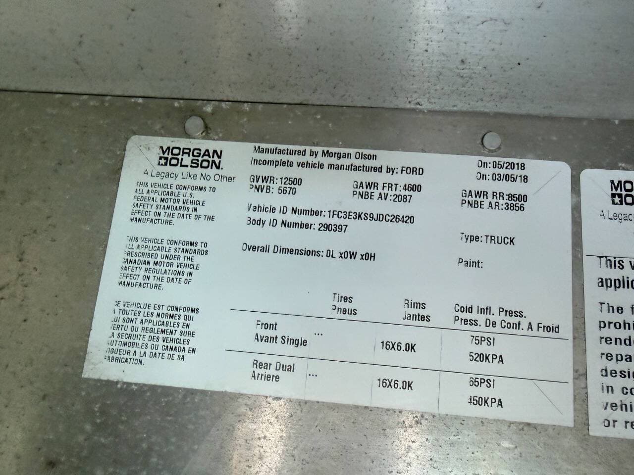 2018 Ford E-Series image 16