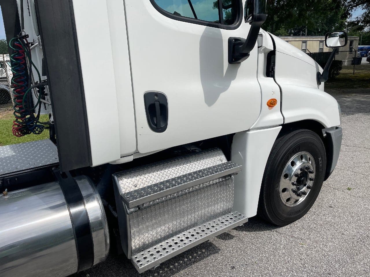 2019 Freightliner Cascadia 125 image 13