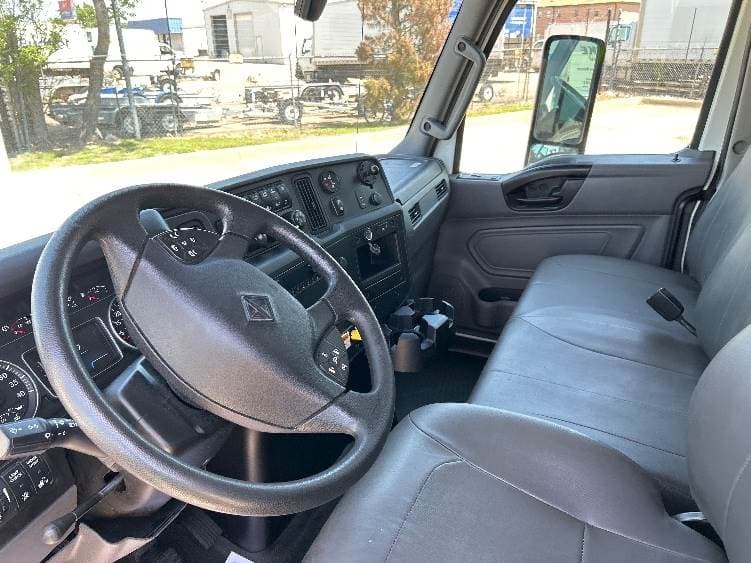 2022 International MV607 Box Truck - 220HP, 6 Speed Automatic, Roll up Door image 17