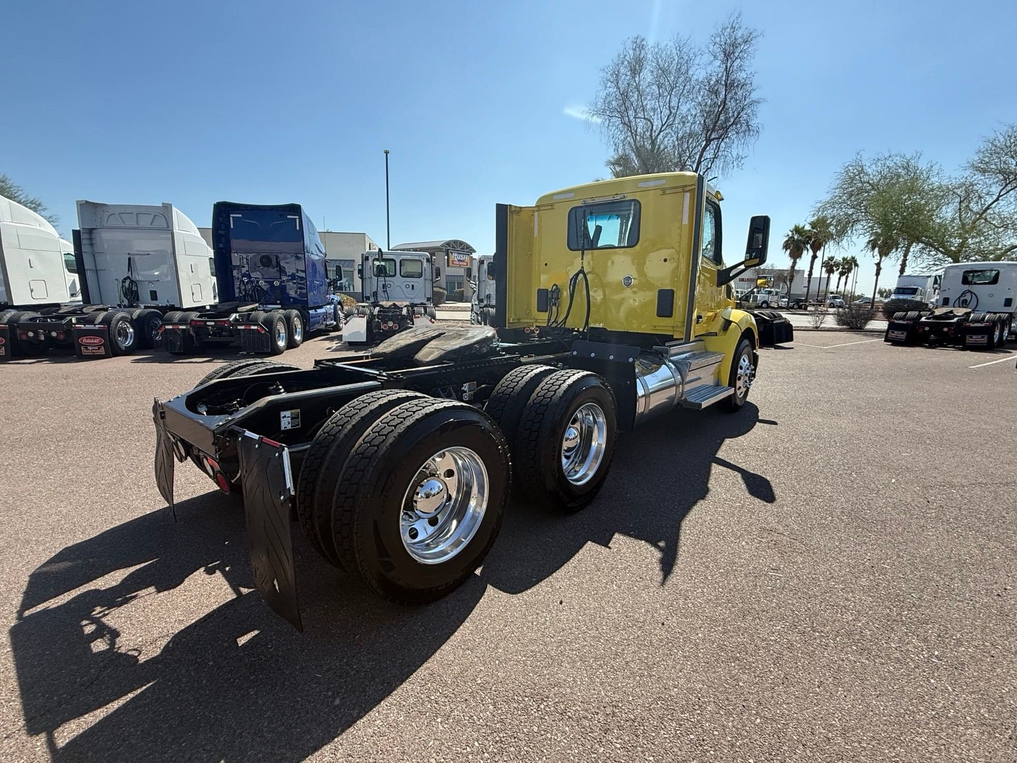 2021 Peterbilt 579 image 6