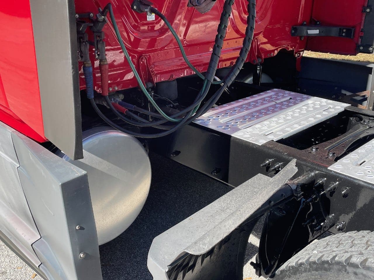 2020 Freightliner Cascadia 126 image 10