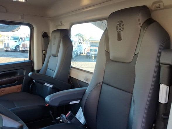 2026 Kenworth T880 image 12