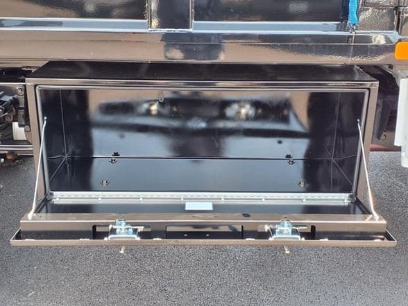 2025 Ford F550 image 13