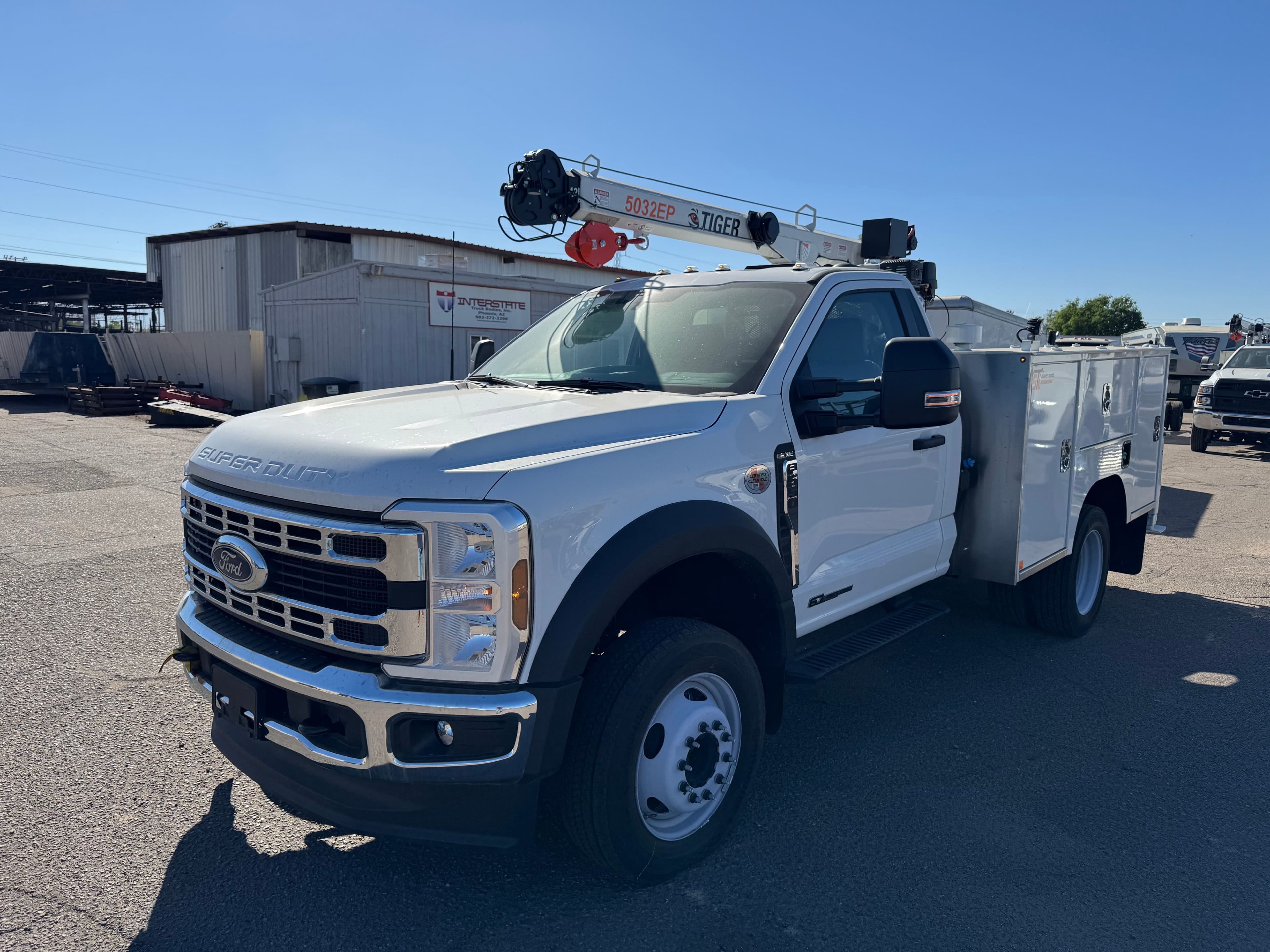 2025 Ford F-550 image 1