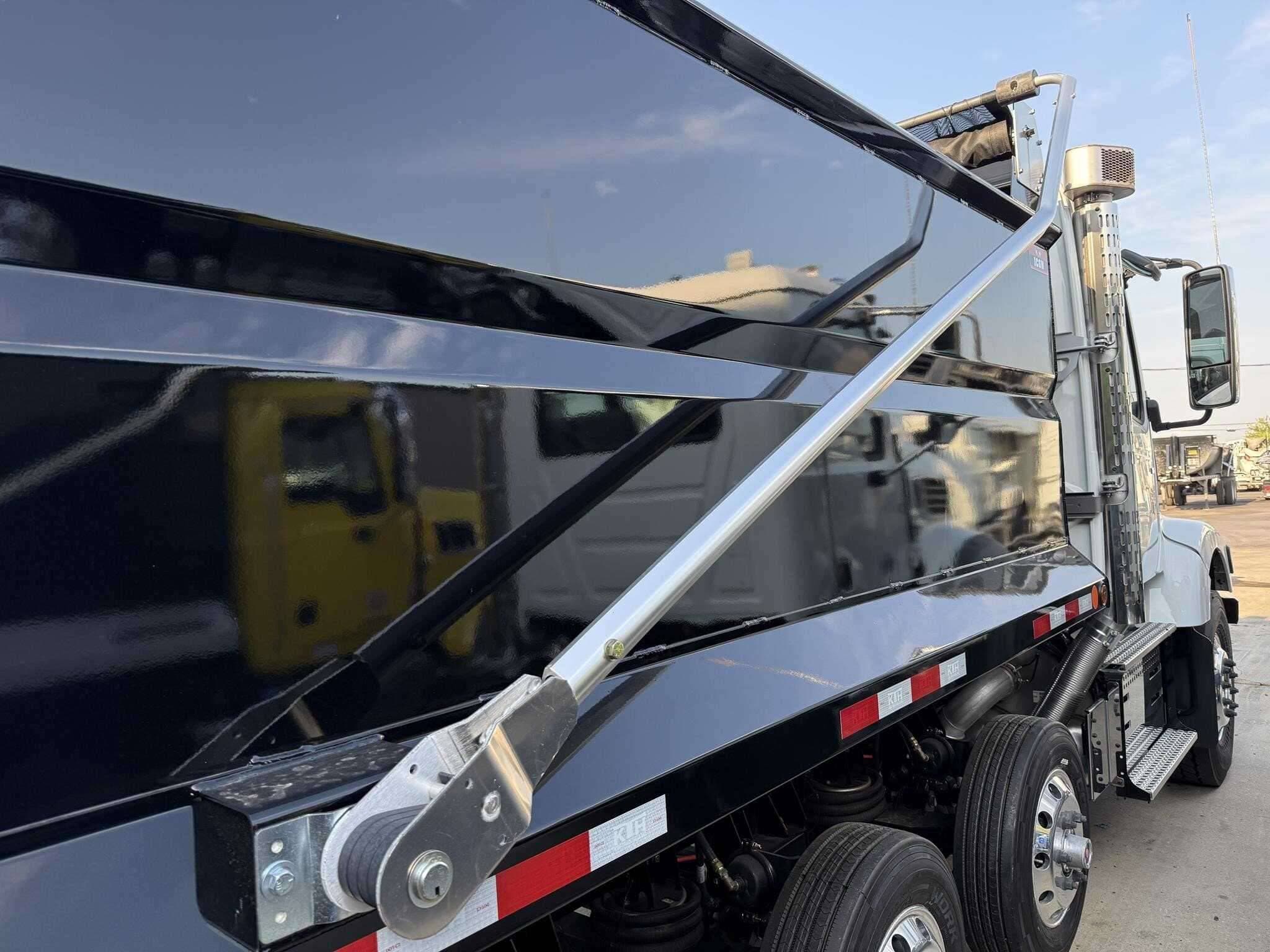 New 2026 VOLVO VHD64F300 Dump Truck in Dallas, TX image 6