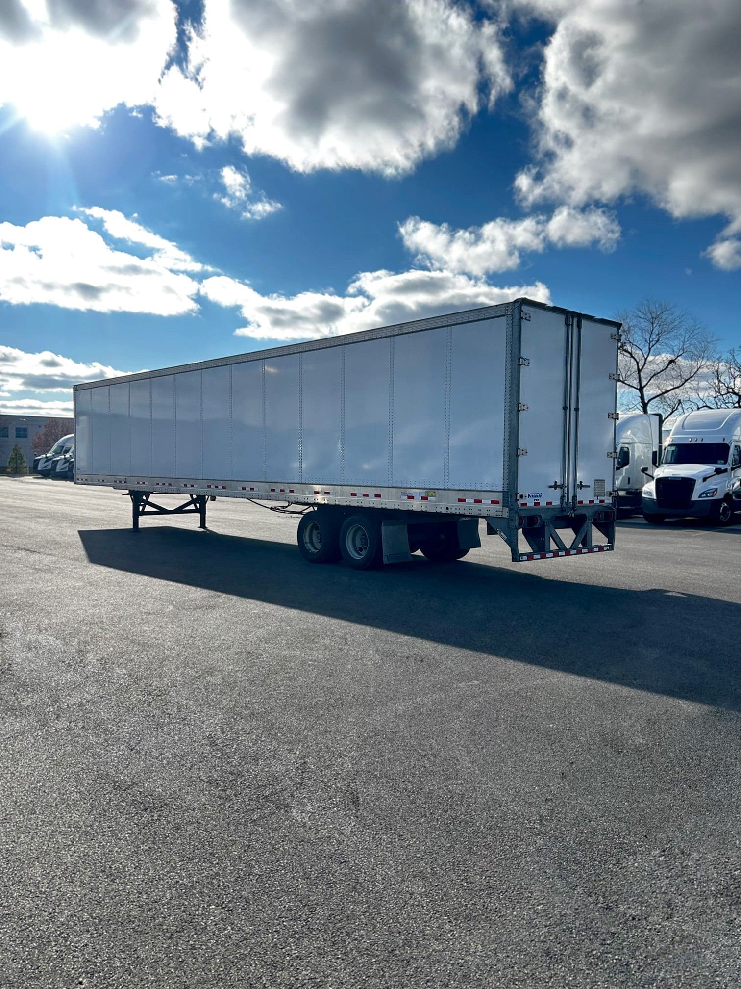 2024 Vanguard 53` Dry Van image 1