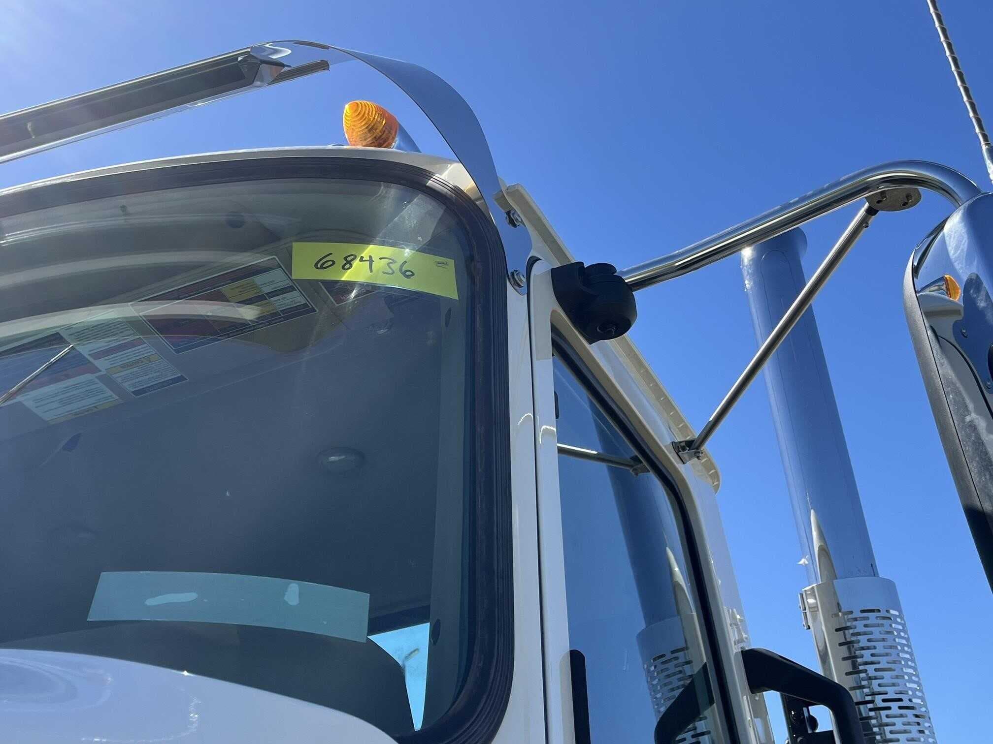 New 2026 MACK PINNACLE Conventional - Day Cab in Monroe, LA image 2
