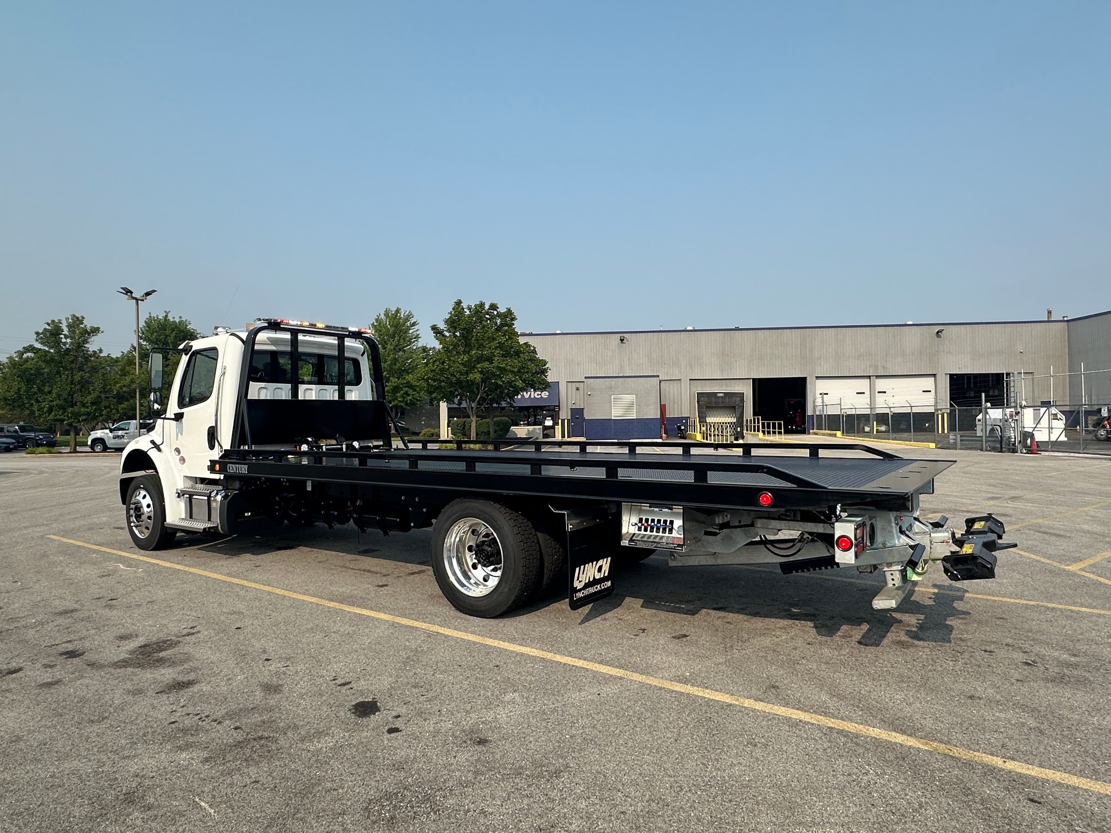 2025 Freightliner M2 106 WITH A CENTURY 21.5' STEEL CARRIER  (SK#: 6255C) image 4