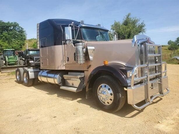 2005 KENWORTH W900 image 3